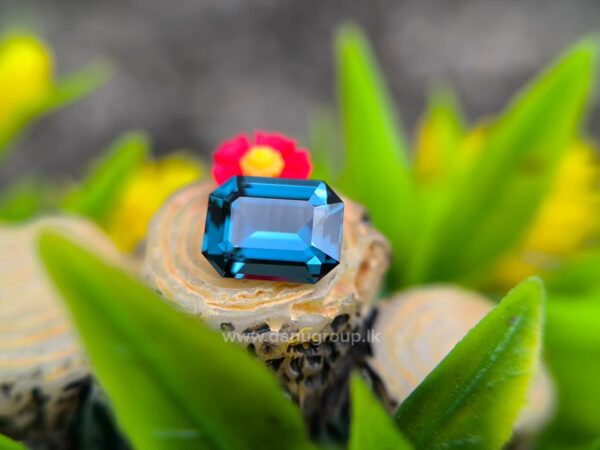 CEYLON NATURAL BLUE SPINEL