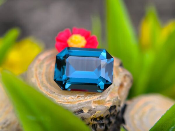 CEYLON NATURAL BLUE SPINEL