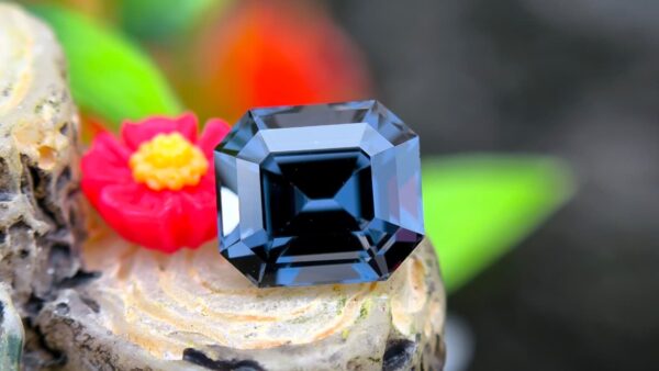 CEYLON NATURAL SPINEL