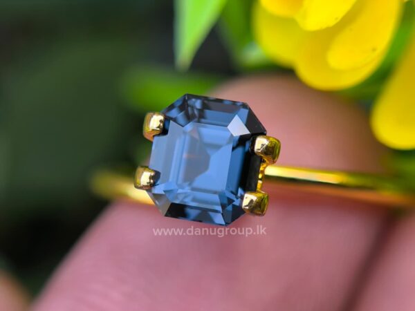 CEYLON NATURAL SPINEL