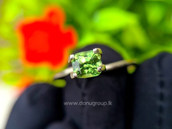 Natural Tsavorite Garnet