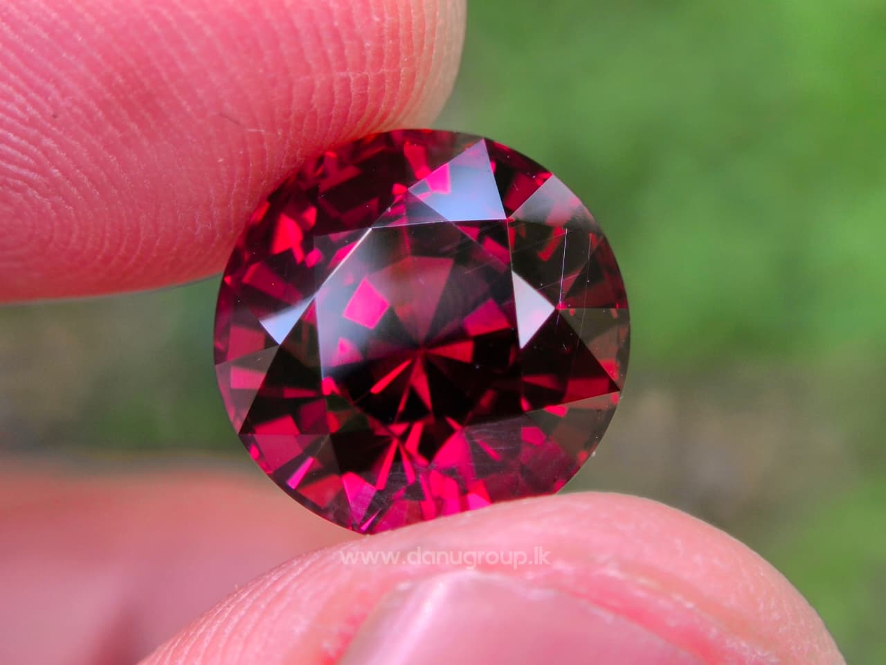 Ceylon Natural Red Garnet Round