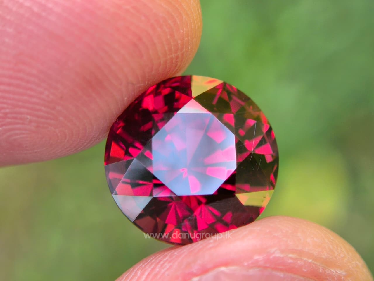 Ceylon Natural Red Garnet Round