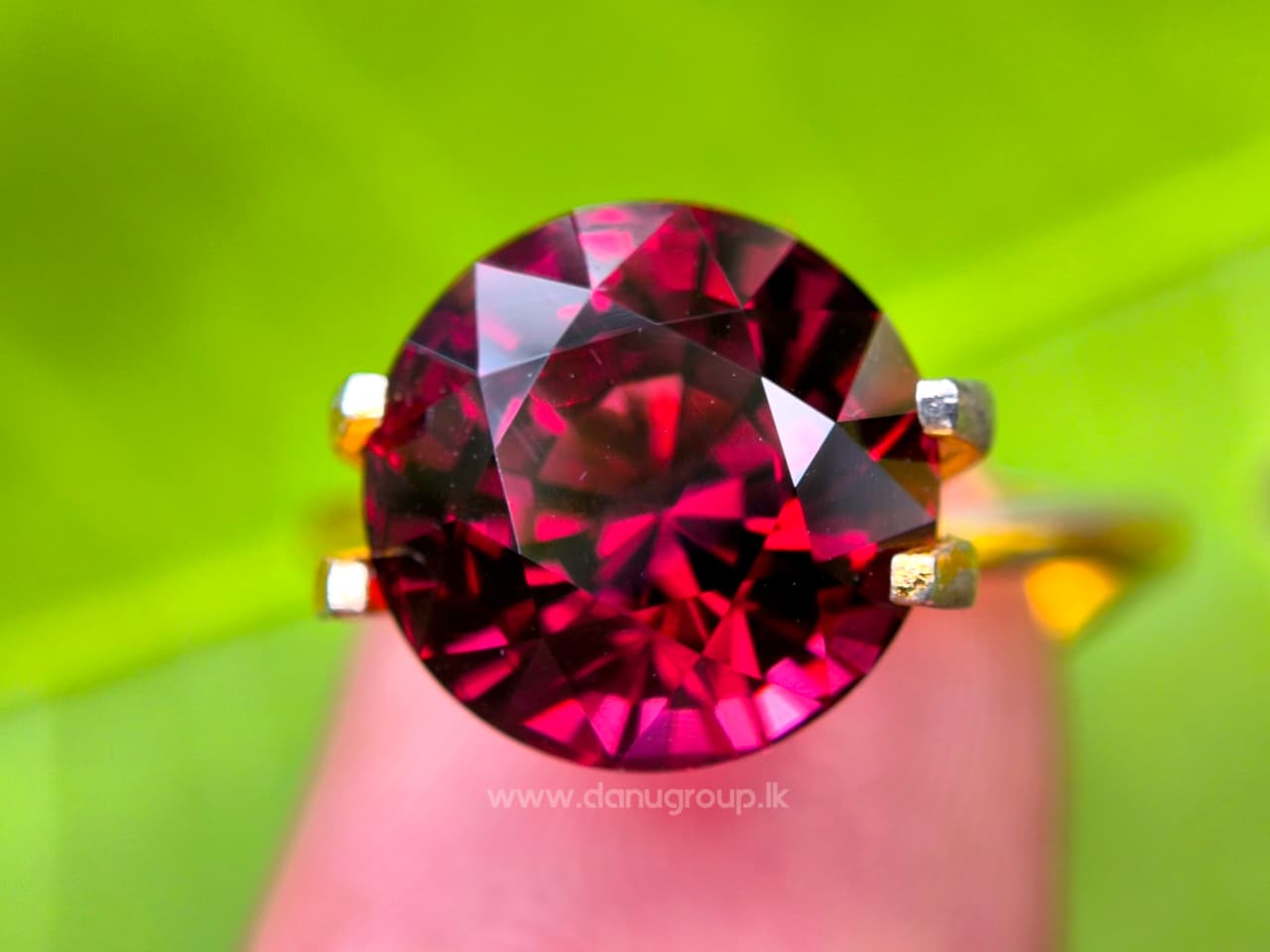Ceylon Natural Red Garnet Round