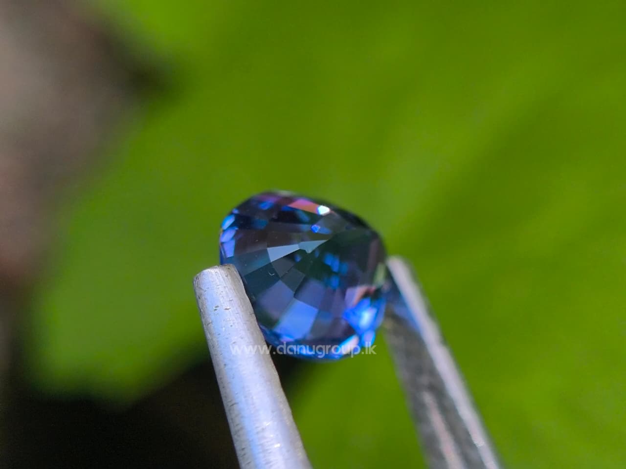 Side profile of 1.19 ct heated Ceylon Blue Sapphire oval mixed cut