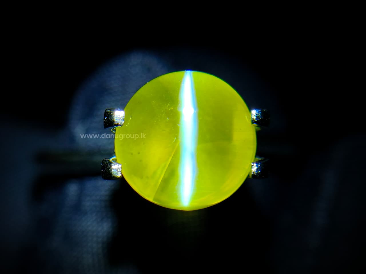 NATURAL CHRYSOBERYL CATS EYE