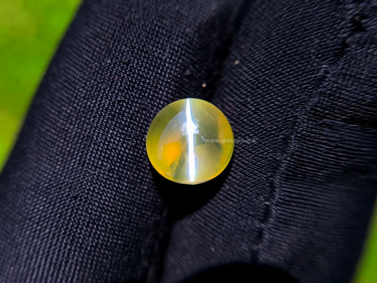 NATURAL CHRYSOBERYL CATS EYE