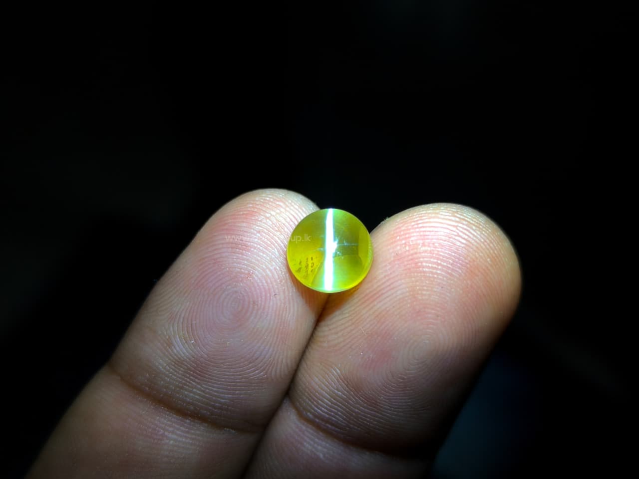 NATURAL CHRYSOBERYL CATS EYE