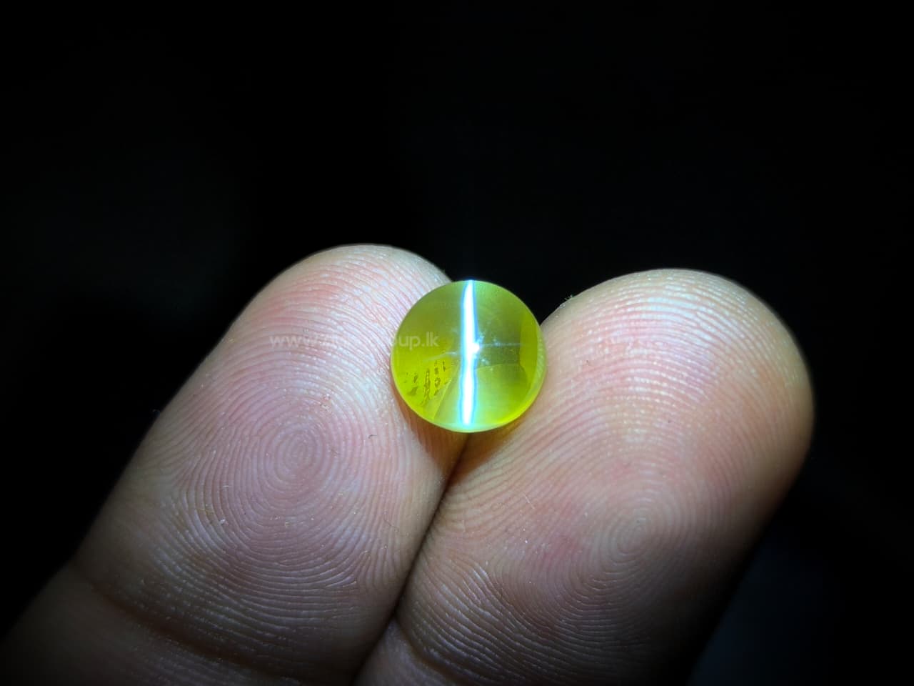 NATURAL CHRYSOBERYL CATS EYE