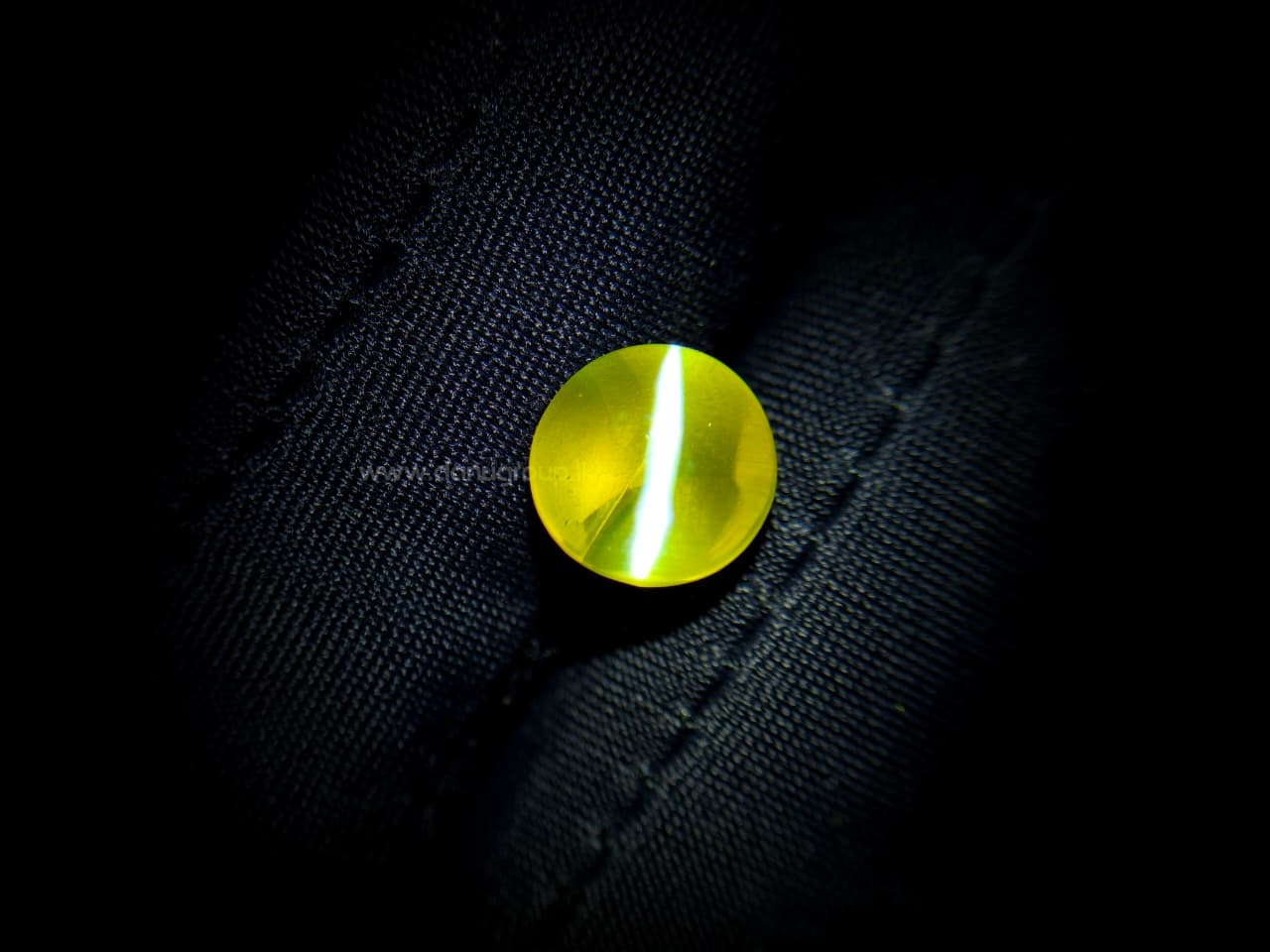 NATURAL CHRYSOBERYL CATS EYE